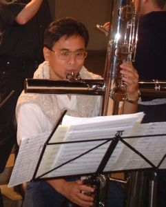 Hiko Iizuka an der Subkontrabassflöte